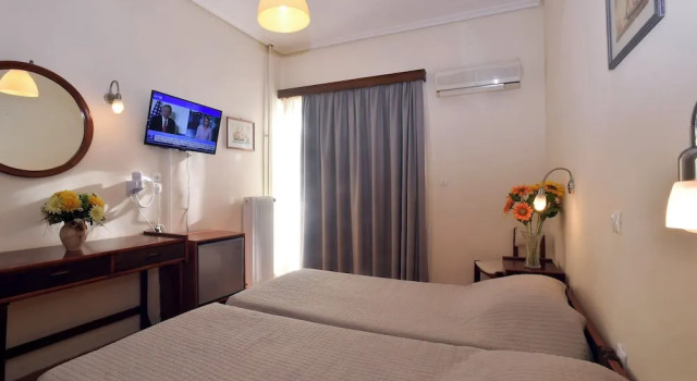 Трёхместный номер Standard с балконом и с видом на горы Siagas Beach Hotel