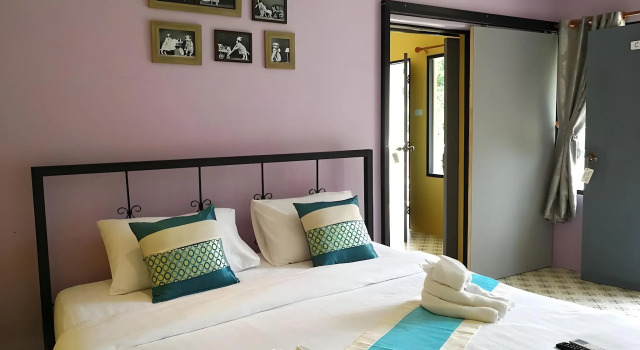 Stamp Hills Resort & Restaurant, Varaa Lomakeskus Hotellit Ratchaburi aamiaisella, Aamiainen