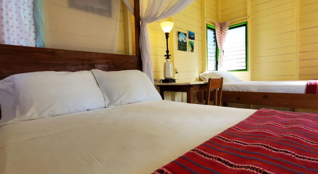 Lower Dover Jungle Lodge & Maya Ruins - Hostel, Book Hostel / Vandrerhjem Mountain Pine Ridge Cayo