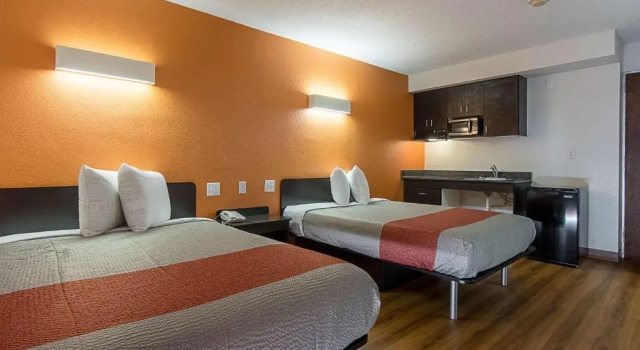 Четырёхместный номер Standard Motel 6 Atlanta GA Atlanta Airport Virginia Ave