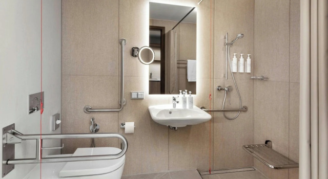 Номер Superior AC Hotel by Marriott Vilnius