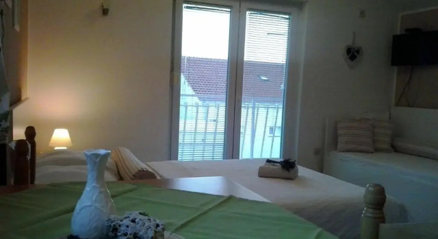 Студия с балконом и с красивым видом из окна Apartments Anita