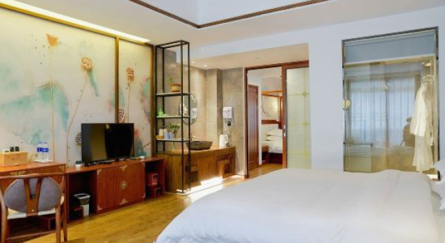 Люкс с 2 комнатами с видом на реку Yunyinxi Junlanzhai Homestay (Phoenix Ancient City Branch)