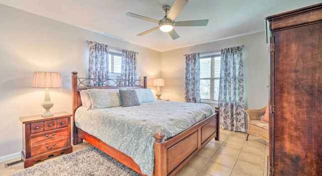 Коттедж Coastal Hideaway ~ 1/2 Mi to Beach + Boardwalk!