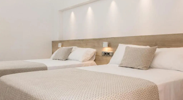 Четырёхместный номер Standard с видом на море RVHotels Nieves Mar