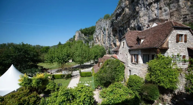 Трёхместный номер Standard Logis Hôtels - Hôtel Restaurant Domaine Les Falaises