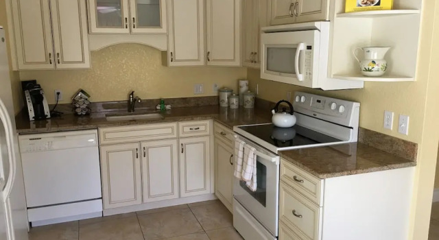 Двухместная вилла Comfort An Island Getaway at Palm Tree Villas