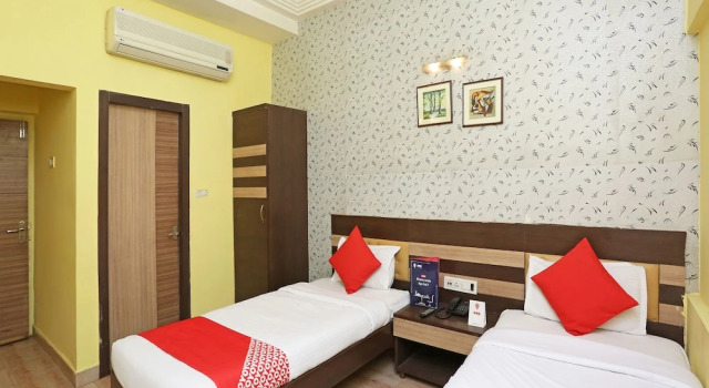 OYO 4939 Hotel Highway Inn