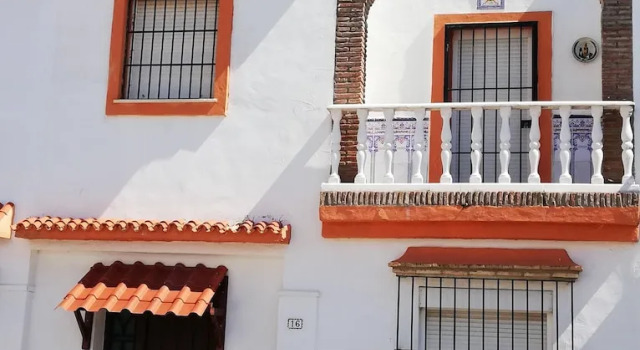 House with 2 Bedrooms in Chiclana de la Frontera, with Shared Pool And Enclosed Garden