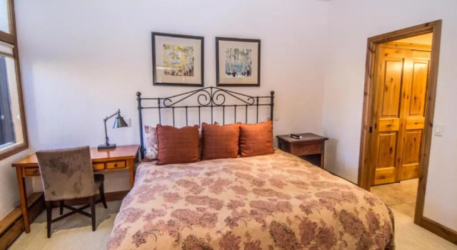 Fifth Avenue Unit 202