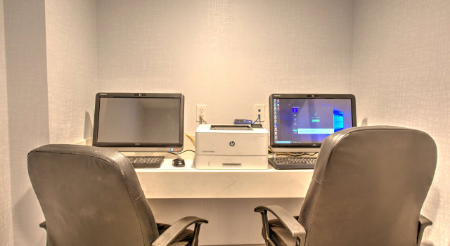 Best Western Plus Media Center Inn & Suites, Забронировать Отель Бербанк San Fernando Valley
