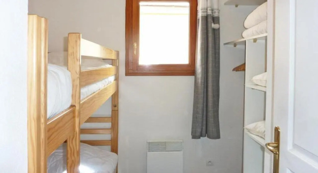 Chalet les Orres, 6 pièces, 12 Personnes - FR-1-322-49, Забронировать Шале Виллы Овернь-Рона-Альпы, Вилла