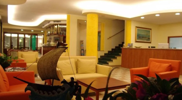 Hotel Crystal