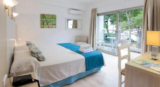 Двухместный номер Standard с балконом Flacalco Hotel & Apartments