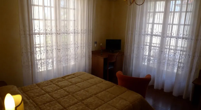 B&B Il Nido, Varaa Bed and Breakfast Brivadi 