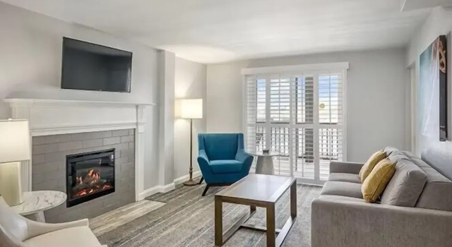 Номер Standard c 1 комнатой с балконом Club Wyndham Newport Onshore