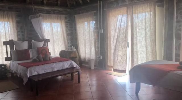 Tsauchab River Lodge