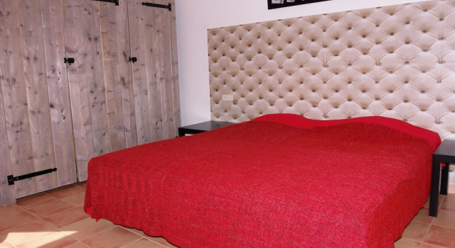 Spacious Villa in Vilacolum With Swimming Pool