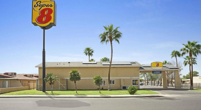 Super 8 by Wyndham El Centro, Rezerwuj Hotel El Centro Kalifornia