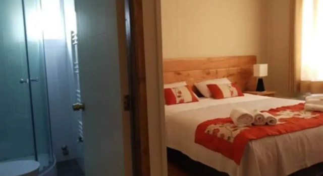 Hostal Casa Miranda, Rezervovat Hotel Hotely v Los Lagos s parkováním, Parkování