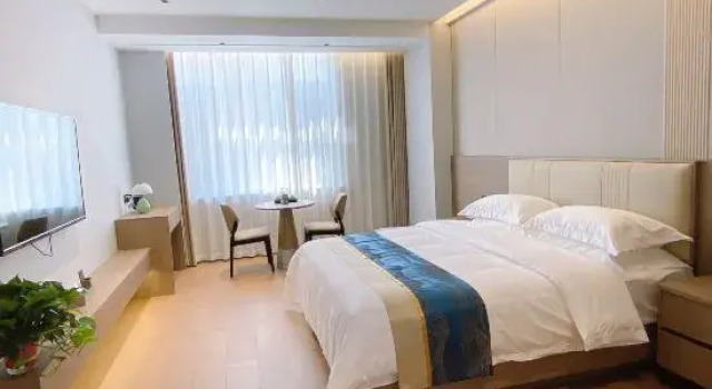 Люкс Deluxe Yinshan Hotel (Li County First People's Hospital)