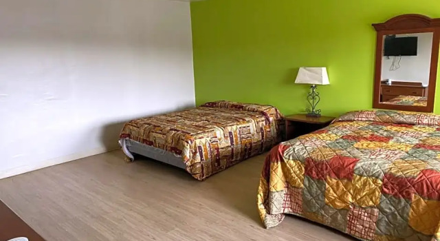Номер Superior Inland Inn & Suites