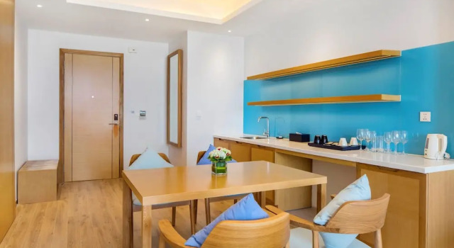 Семейный люкс с 2 комнатами с балконом и с видом на море FLC Luxury Resort Quy Nhon