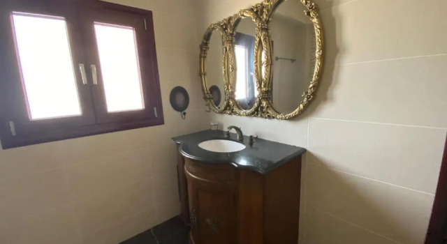 Royal stylish view apartment, Rezerwuj Apartament Koropíon Municipality of Kropia