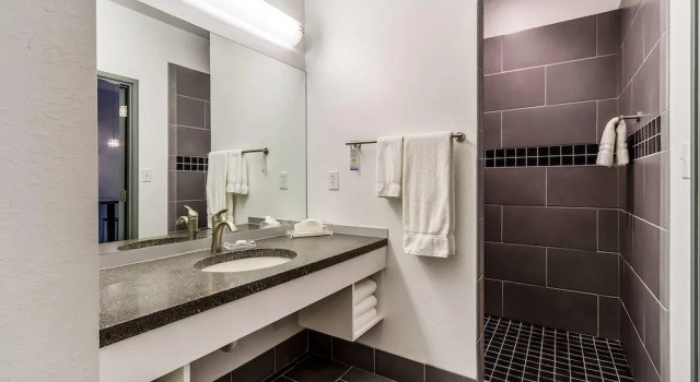 Двухместный номер Standard с балконом The Wallhouse Hotel, an Ascend Collection Hotel