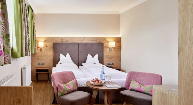 Номер Standard Hotel Neue Post - 4 Sterne Superior