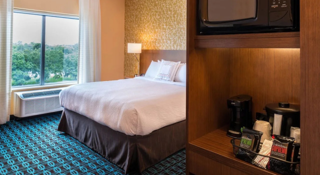 Двухместный номер Standard Fairfield Inn & Suites by Marriott Orlando East/UCF Area