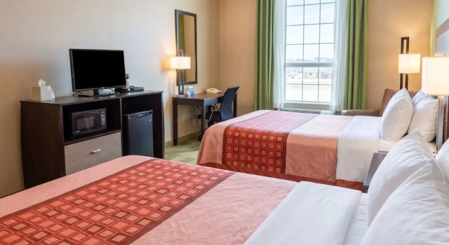 Четырёхместный номер Comfort Cotulla Express Inn
