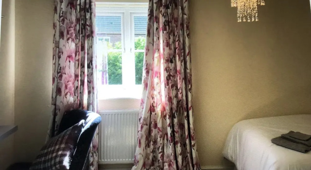 Lazy Nest - Sleeps 4, Parking, Garden & Hammocks