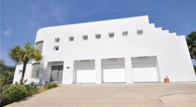 Flagler Seascape 4 Br home by RedAwning