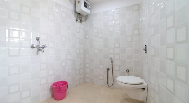 Номер Premium FabHotel Shanti International