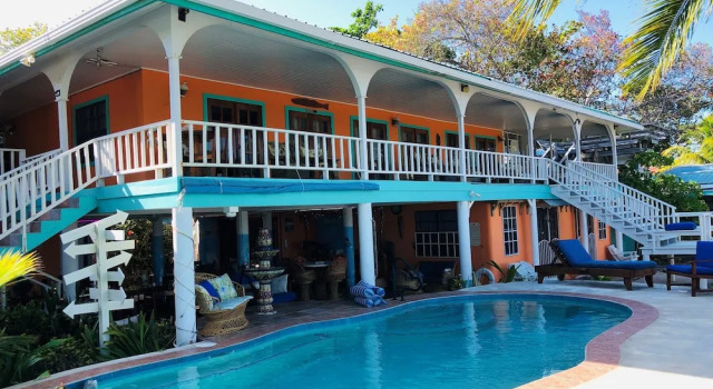 Люкс Grand Coral Cove Inn