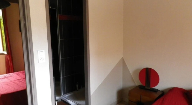 Villa With 3 Bedrooms in Taillades, With Wonderful Mountain View, Priv, Prenota Villa Taillades Francia