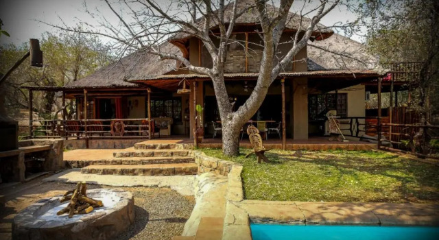 Коттедж Lovely holiday home bordering Kruger National Park