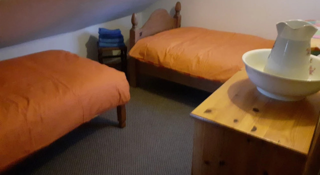 Inviting 3-bed Cottage Close to Pwllheli, Book Feriehus Llannor Gwynedd