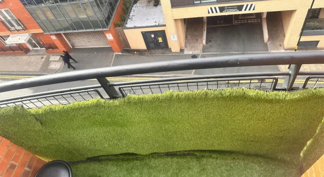 Charming Birmingham Apartment With Mini Balcony and Wifi With a Free Parking