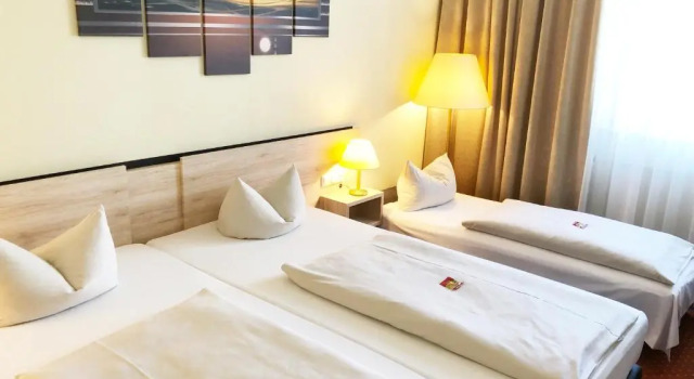 Семейный номер Standard NOVINA HOTEL Südwestpark