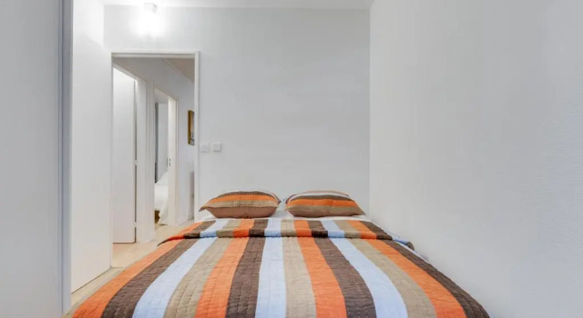 Chic And Spacious Apart with Parking, Book Hotel Saint-Germain-en-Laye Yvelines