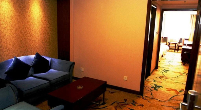 Wanyue Holiday Hotel, Book Hotel Hoteller i Suzhou med parkering, Parkering