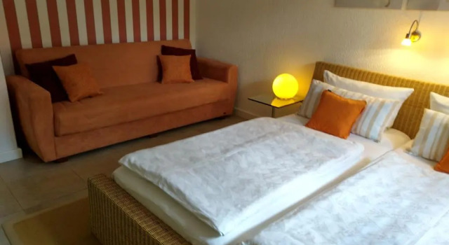 Апартаменты Ferienwohnung am Wäldchen