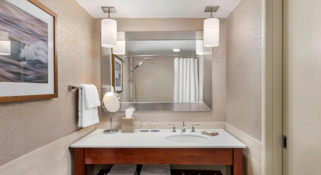Четырёхместный номер Standard The Westin Toronto Airport