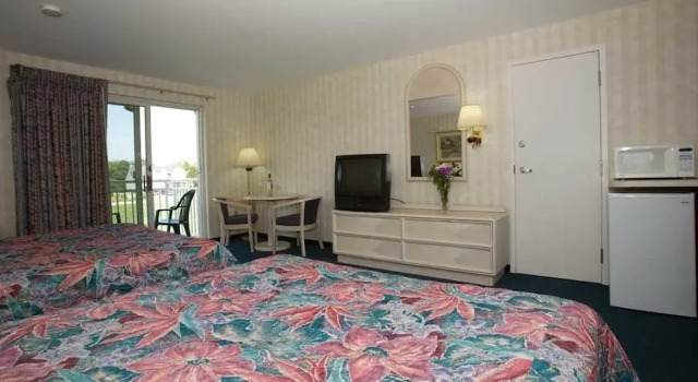 Четырёхместный номер Deluxe Winnapaug Inn