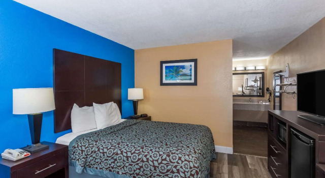 Двухместный номер Standard Days Inn by Wyndham Sarasota Bay