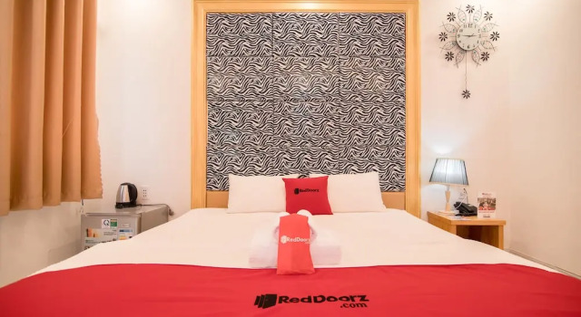 RedDoorz @ Cong Hoa Street 3, Забронировать Отель Отели Хошимина 3 звезды, 3*