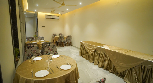 Hotel Lunar Stays