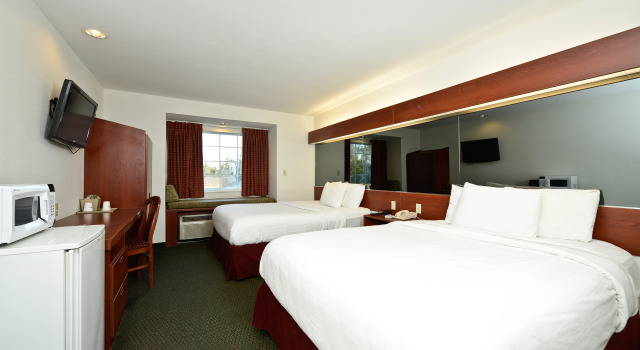 Americas Best Value Inn & Suites - Lake Charles / I - 210 Exit 5, Забронировать Отель Лейк-Чарльз Луизиана, рядом с Magnolia Square Shopping Center